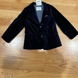 Velvet Blazer by ZARA perfect for the holidays